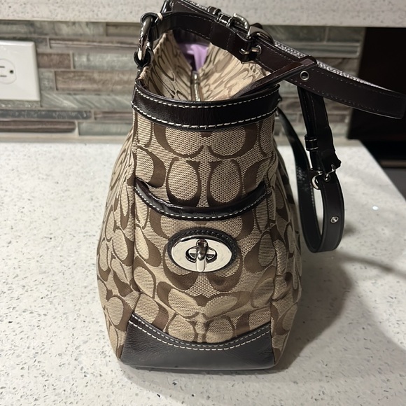 2009 Coach Pleated Signature East/West Gallery Tote Shoulder Bag - Picture 7 of 16